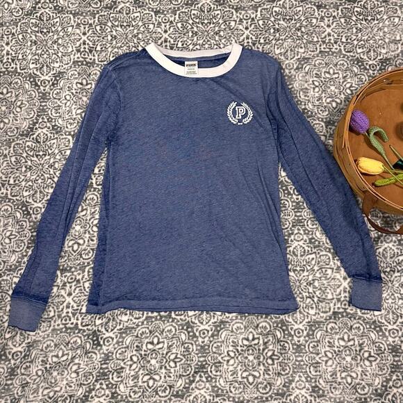 Victorias Secret PINK "P" Wreath Longsleeve Crew Neck Tshirt Small - Picture 1 of 6